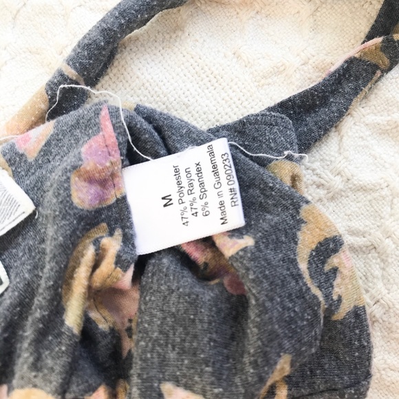 Grey floral crop top - Picture 5 of 5